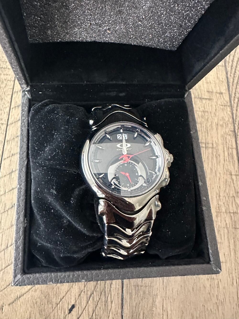 Oakley Judge Watch Stealth Black Stainless Steel 10-164 Sapphire Crystal Rare